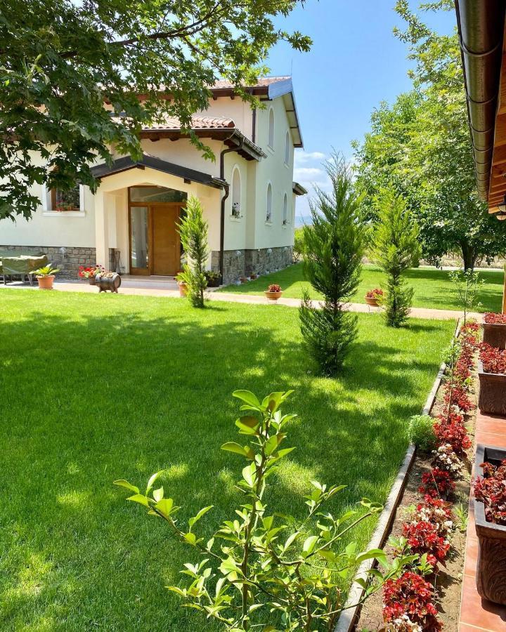 Lazar Winery Tourism B&B Rosoman Экстерьер фото
