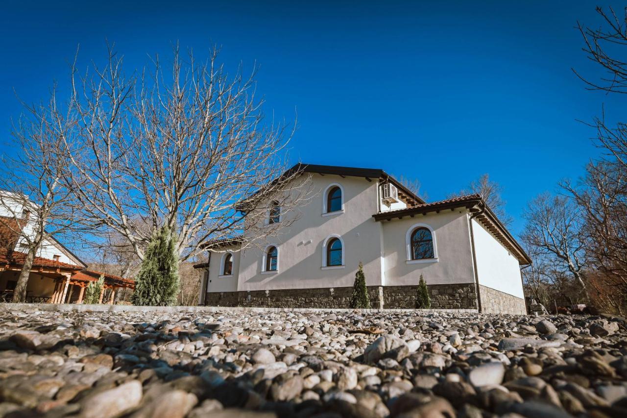 Lazar Winery Tourism B&B Rosoman Экстерьер фото